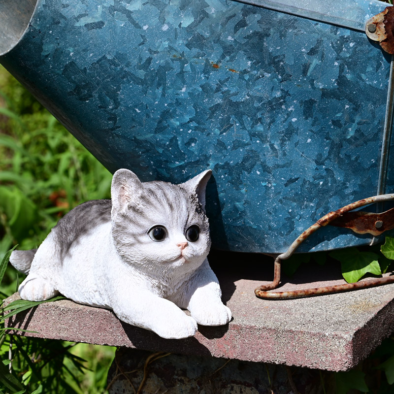ガーデンオーナメント べニーズキャット リラックス サバ白 子猫 置物 